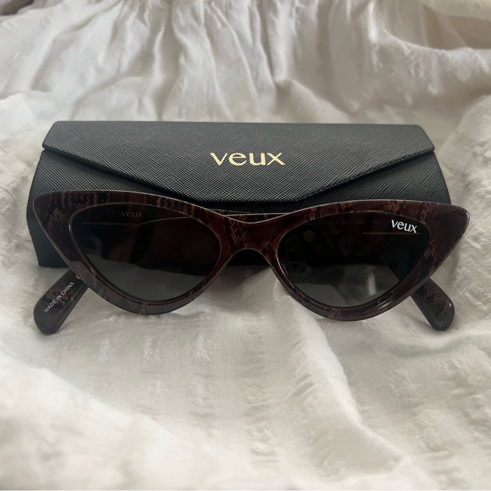 Veux Cat-Eye Sunglasses
